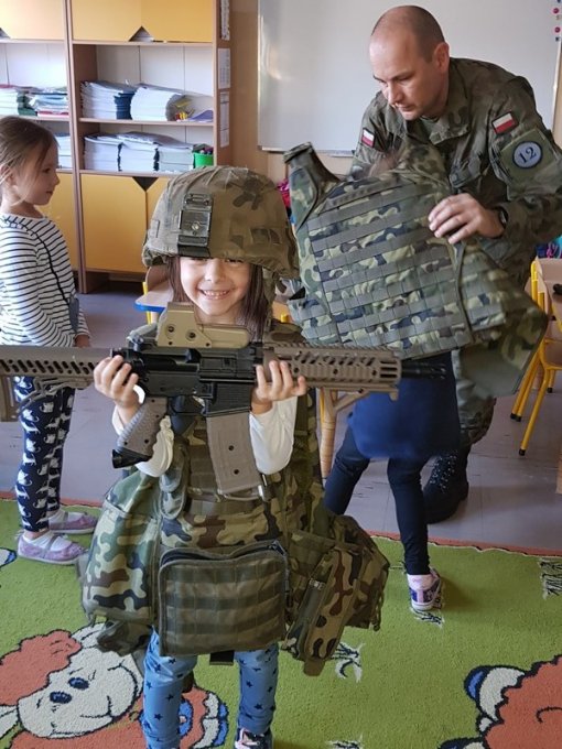 Wizyta żołnierza w grupie Niezapominajki