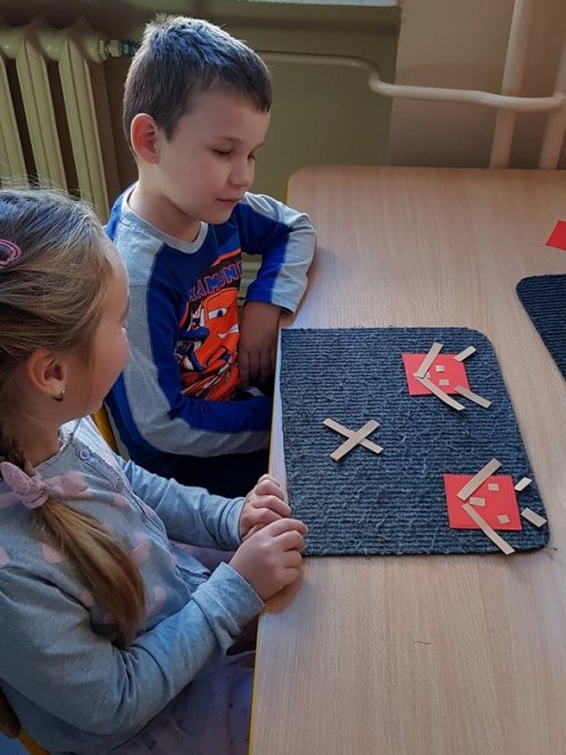 Zajęcia matematyczne w grupie Niezapominajki